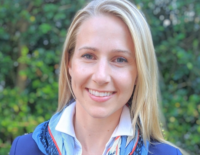 Julia Hawkins – Hicon